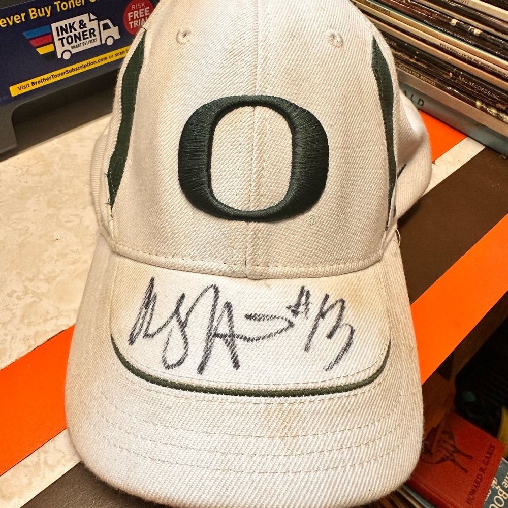 Signed Nike Oregon ducks hat
